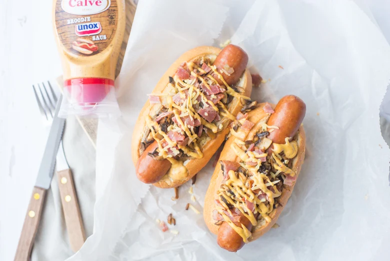 Mijn ultieme Broodje Unox (met Calvé Broodje Unox Saus) 3 Mijn ultieme Broodje Unox