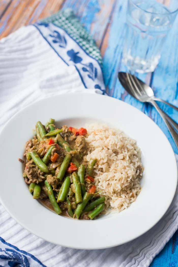 Satéschotel met sperziebonen en gehakt 1 Sateschotel met sperziebonen en gehakt