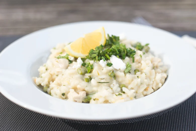 Citroenrisotto met munt en groene asperges
