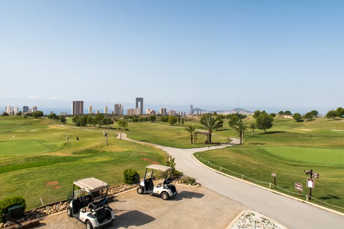 5x doen in (de omgeving van) Benidorm 9 golfles_volgen1