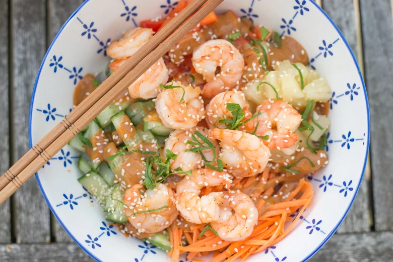 Noedelsalade met gamba's en kokos-pindadressing 13 Noedelsalade met pinda-kokosdressing
