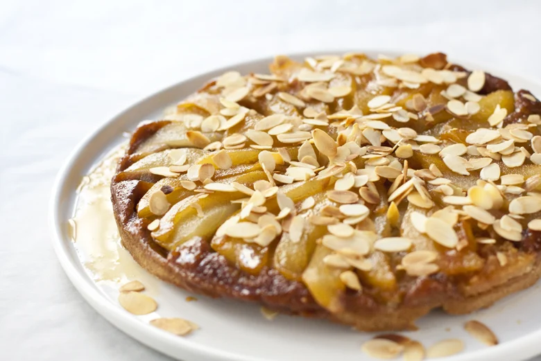 Tarte Tatin met Peer en Amandelspijs 19 OMF Vivian TarteTatinPeerAmandel FI