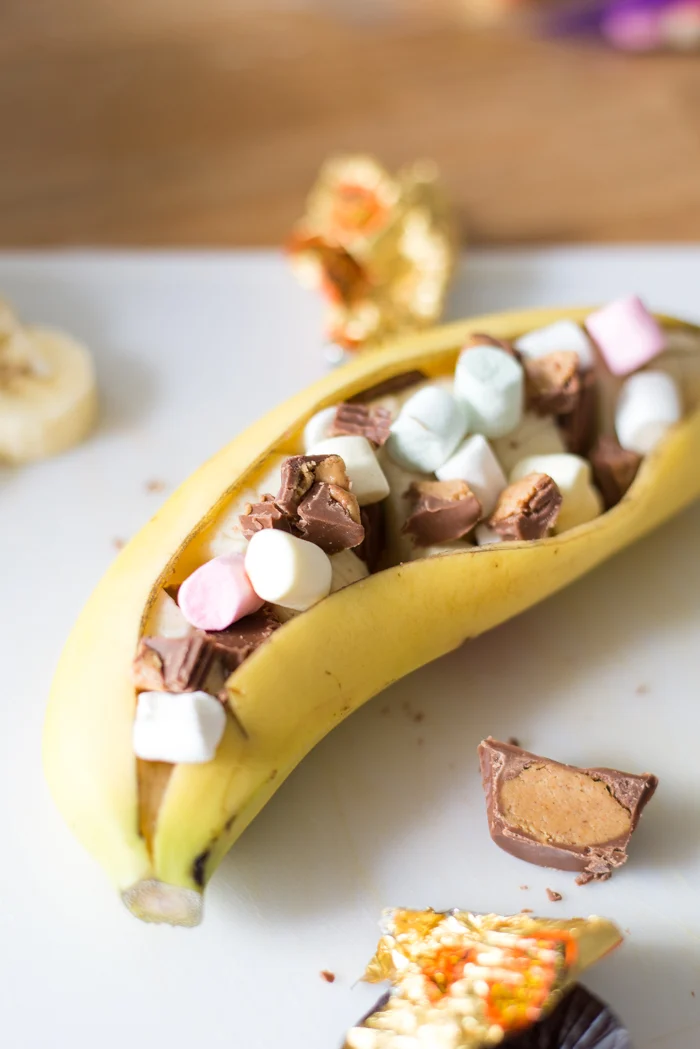 Toetjestijd: Banaan van de BBQ met peanutbuttercups 1 banaan van de BBQ