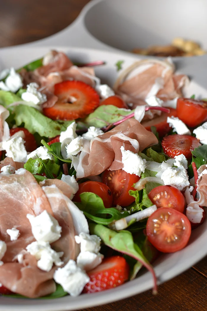 Inspiratie: 5x salades met fruit 2 geitenkaas_aardbeien