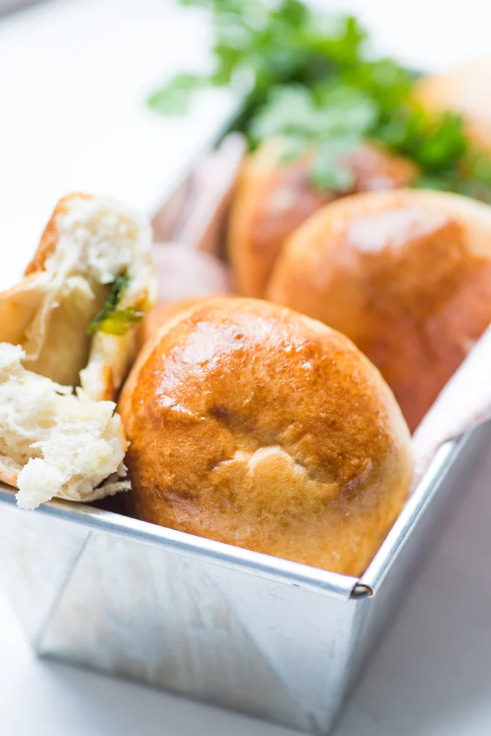 Video: Gevulde Knoflook-Kaasbroodjes 3 Gevulde knoflook-kaasbroodjes