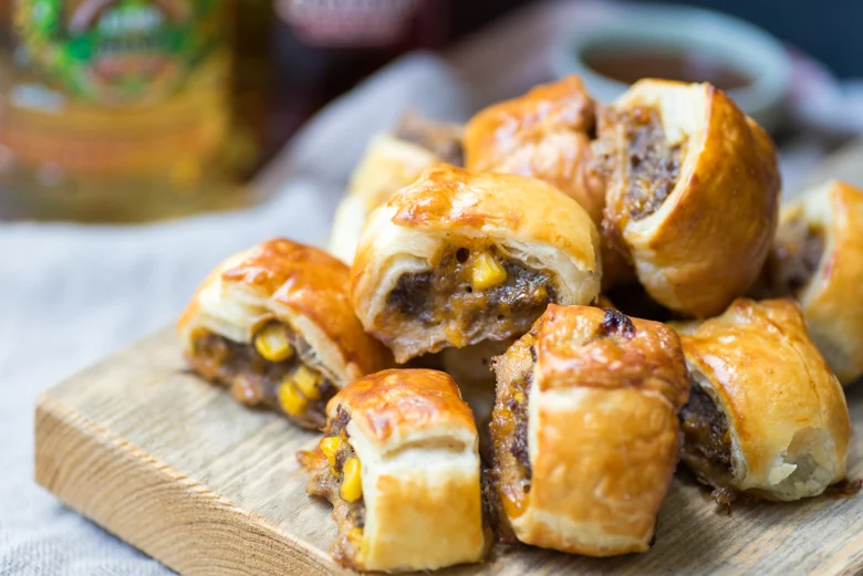 Video: Mini Mexicaanse Saucijzenbroodjes 37 Mini Mexicaanse Saucijzenbroodjes