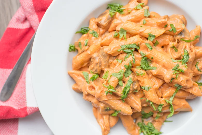 Video: Penne met Hollandse garnalen en paddestoelen 22 Penne met Hollandse garnalen en paddestoelen