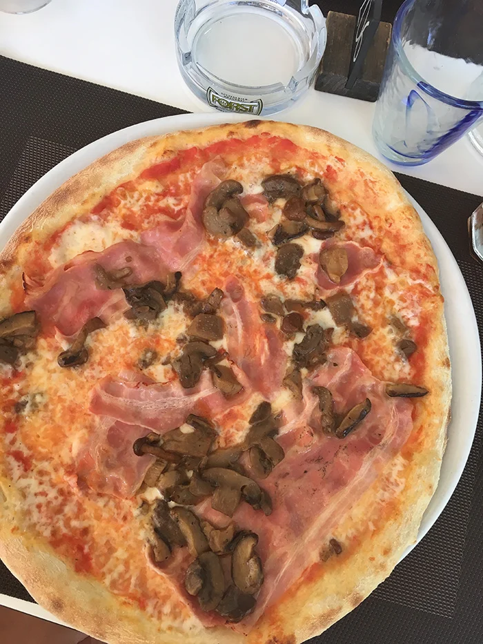 Foodie in Cavallino (Italië) 9 pizza_funghi_met_spek