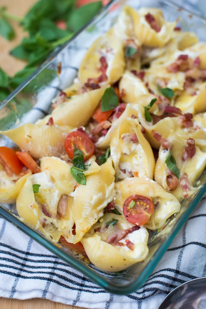 Gevulde pastaschelpen met ricotta en bacon 1 Gevulde pastaschelpen met ricotta en bacon