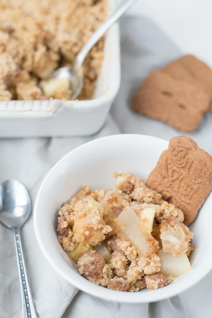 8x plantaardige toetjes 9 Appel-peercrumble met speculaas