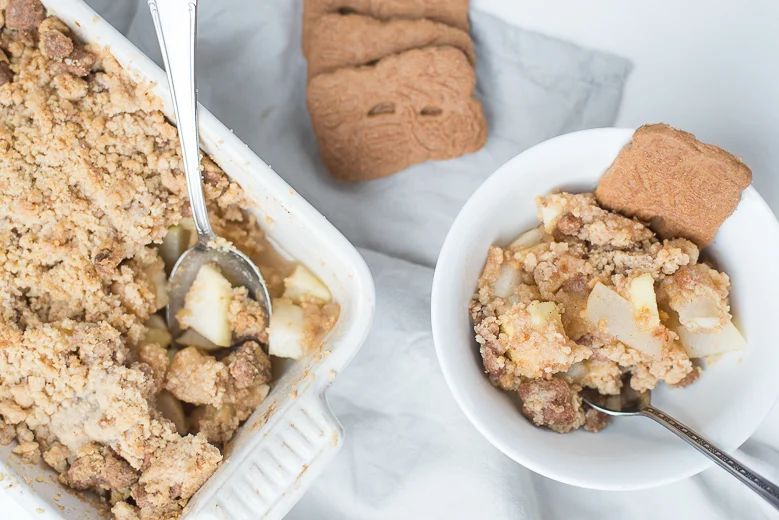 Video: Appel-peren crumble met speculaas 2 Appel-peercrumble met speculaas