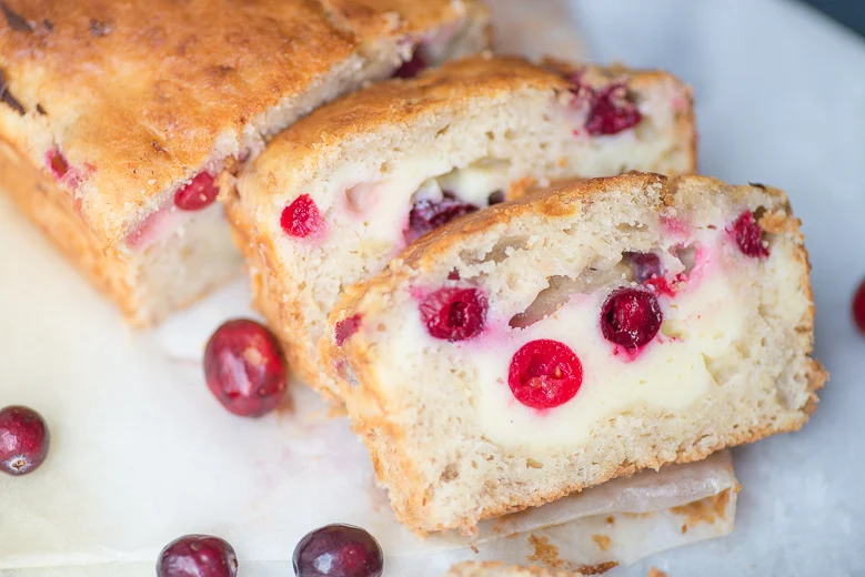 Banana-cheesecakebread met cranberries 3 Banana-cheesecakebread met cranberries