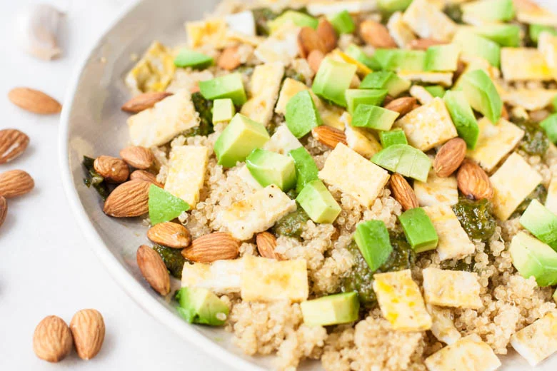 Quinoa met avocado en omeletreepjes 26 IMG 9771