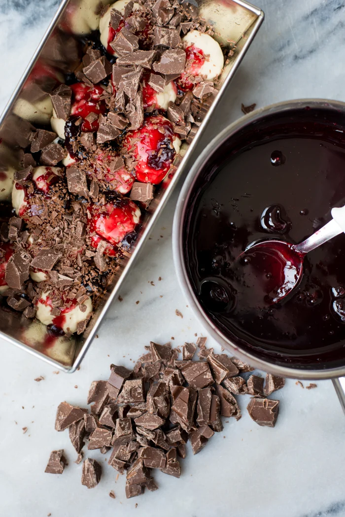 Chocolade-kersen Plukbrood 4 chocolade-kersen plukbrood