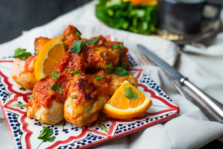 Sinaasappelkip in tomatensaus 14 sinaasappelkip in tomatensaus