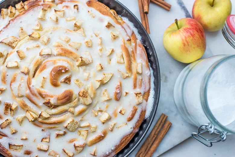 20x lekkere gerechten voor Pasen 18 Giant cinnamonroll met appel