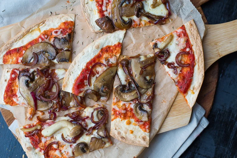 Tortizza funghi met zoete uien 2 Tortizza funghi met zoete ui