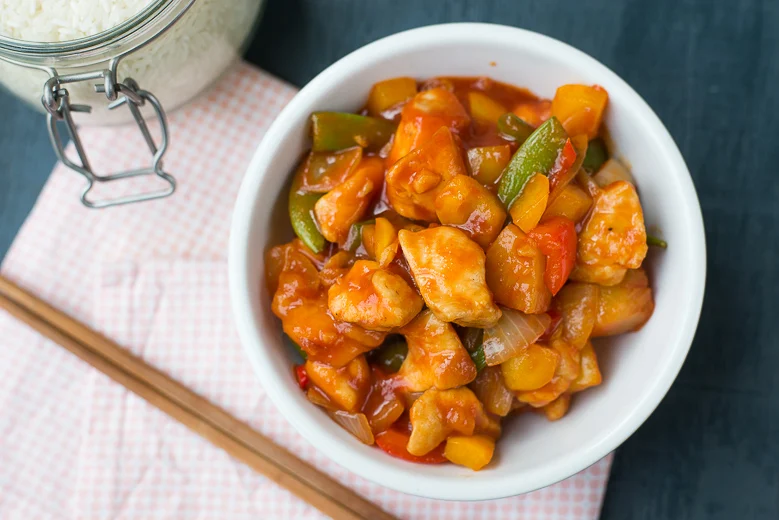 Zoetzure kip met mango en ananas 10 Zoetzure kip met mango en ananas