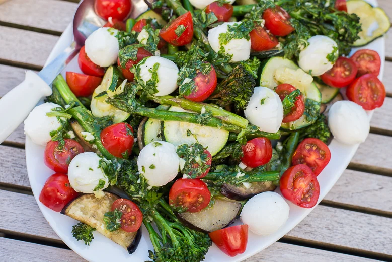 Gegrilde groente Caprese met basilicumdressing 3 Gegrilde groente Caprese met basilicumdressing