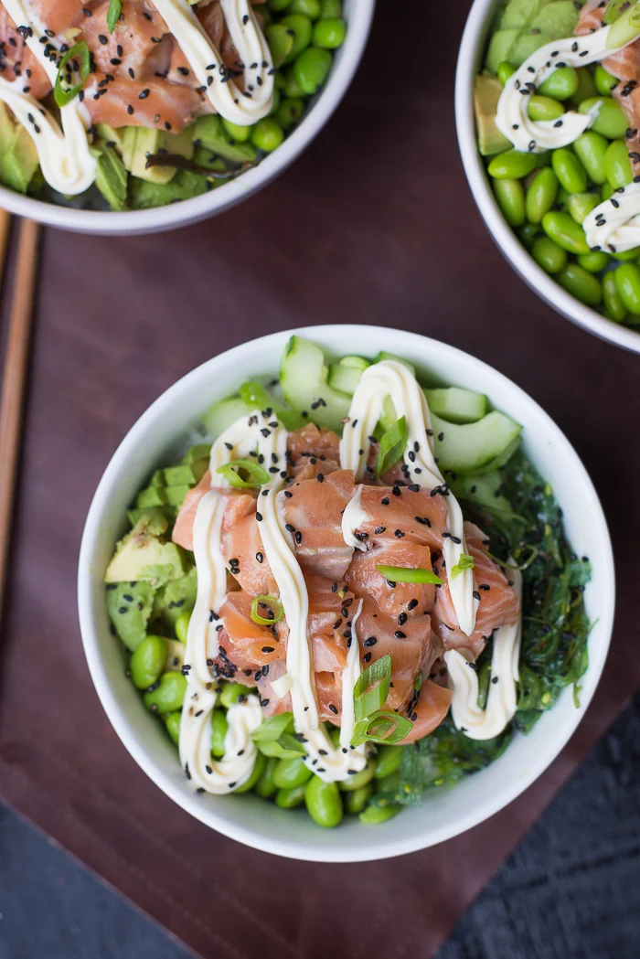 Groene pokébowl met gemarineerde zalm 1 Groene pokebowls met gemarineerde zalm