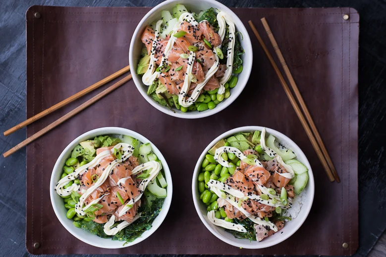 20 makkelijk avondeten meenemen 10 Groene pokebowl met gemarineerde zalm