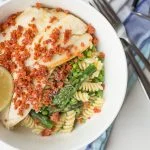 Pasta met groene groenten, schol en chorizokruim