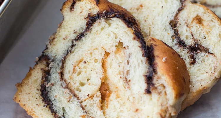 Cook the Books: Pindakaasbabka uit 'Pindakaas' 6 Pindakaas babka met chocolade