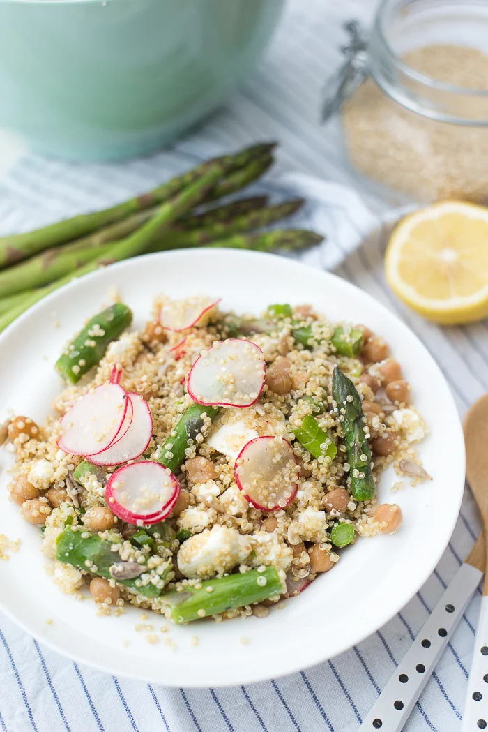 Quinoasalade met groene asperges en kikkererwten 2 Quinoasalade met groene asperges