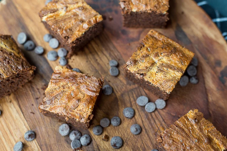 Whiskeybrownies met cheesecakelaagje 48 Whiskey cheesecakebrownies