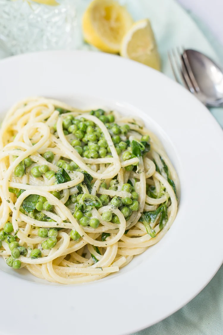 Romige spaghetti met erwtjes en veldsla 1 Romige spaghetti met erwtjes en veldsla
