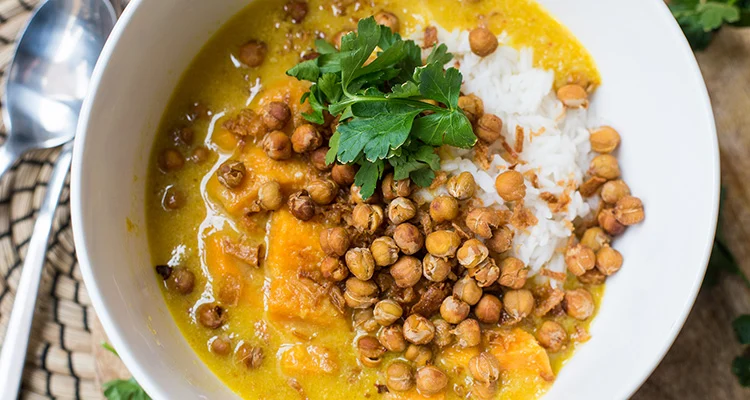 Zoete aardappelcurry met citroengras