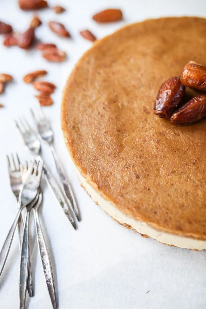RAW Vanillecheesecake met dadelkaramel 2 3M8A8053 2