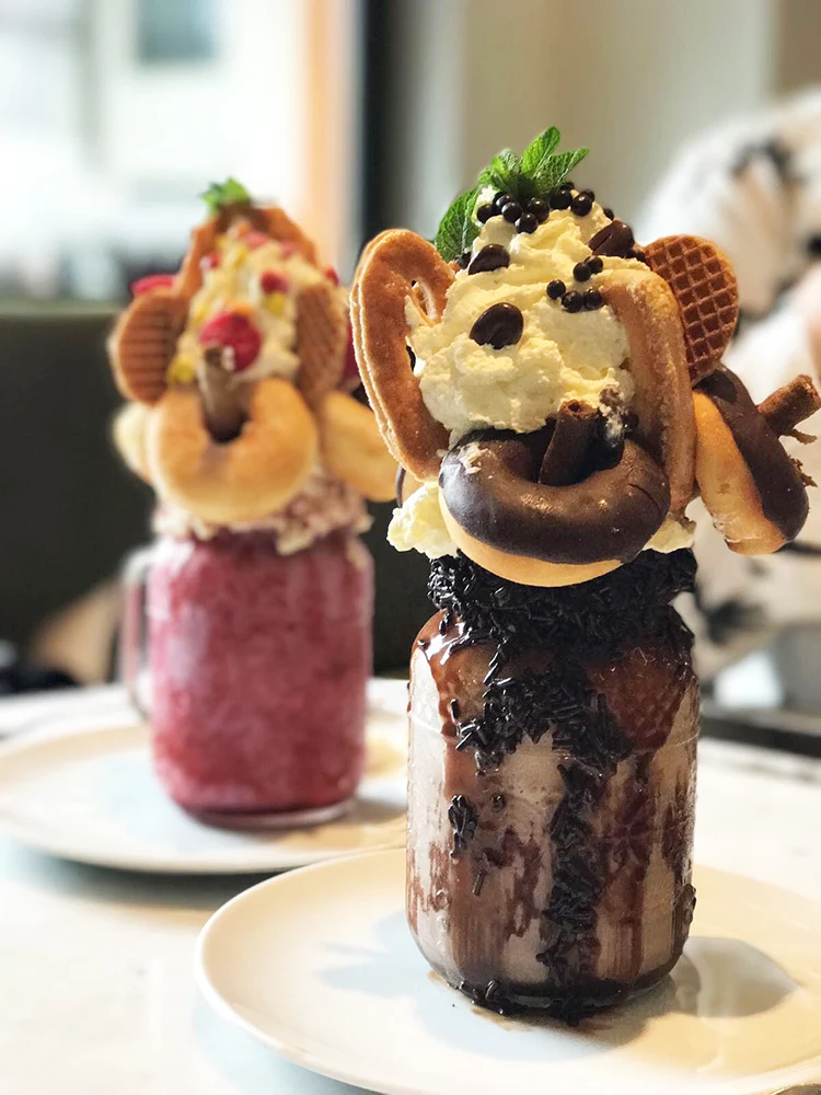 Foodies in Amsterdam (City Guide foodtour) 4 Krasnapolsky