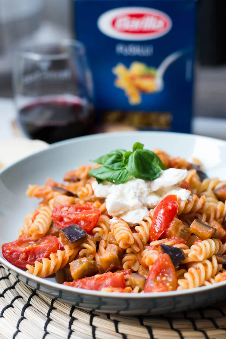 Fusilli met tomaat, aubergine en ricotta 3 Fussili met tomaat en aubergine