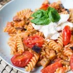 Fussili met tomaat en aubergine