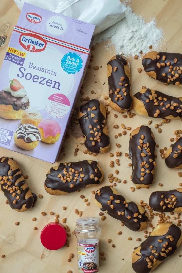 Eclairs met karamel en chocolade 4 Karamel eclairs