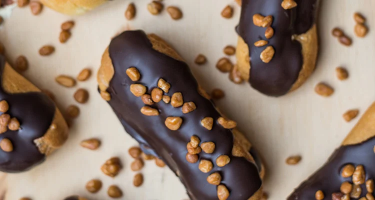 Eclairs met karamel en chocolade 7 karamel eclairsfeat