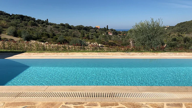 Van de bucketlist: verblijven in een privé villa 4 Megalithari Villa's