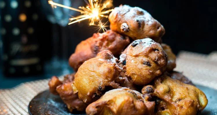 Oliebollen met appel en kaneel 37 Oliebollen met appel en kaneel