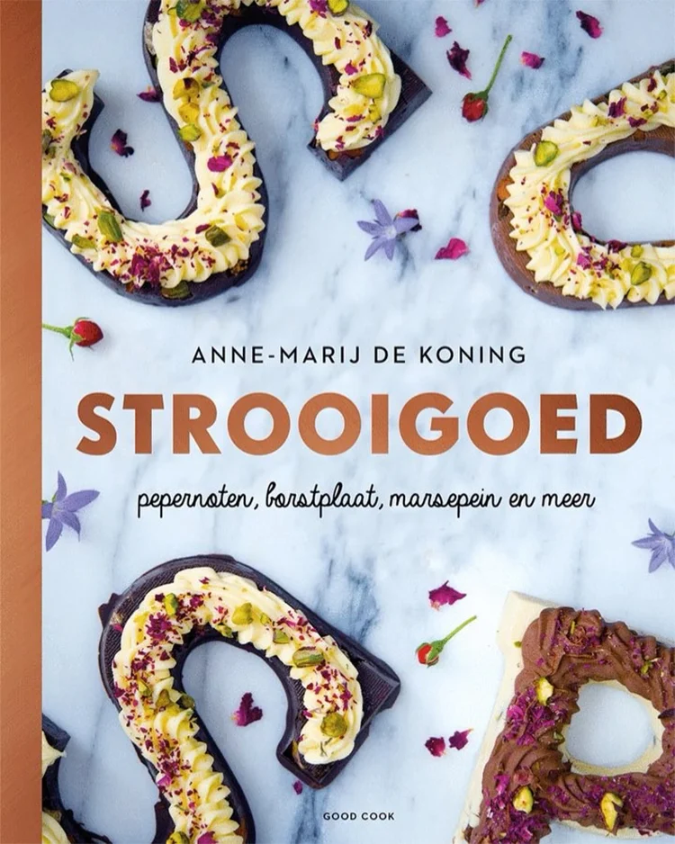 Vanillevlaai met stoofperen 1 Strooigoed