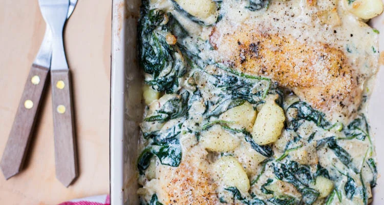 Gnocchi uit de oven met kippenpoten en spinazie-kaassaus 3 Gnocchi uit de oven met kippenpoten en spinazie-kaassaus