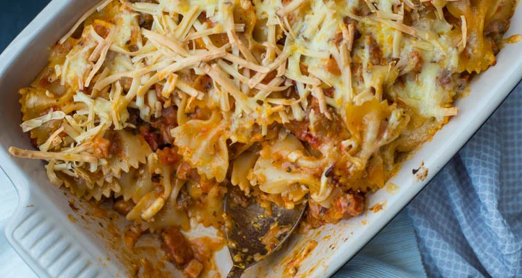 Pastaschotel met gehakt, spek en chorizo 23 Meatlovers pastaschotel