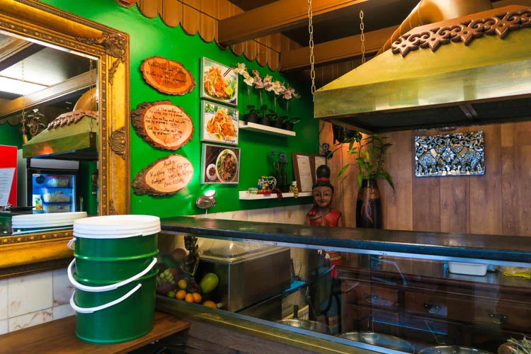 TRAVEL GUIDE | IJSLAND - TO EAT 3 Pad Thai Noodles