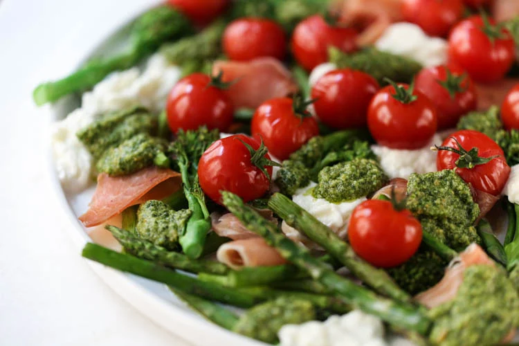 Groene Caprese salade met basilicumpesto 2 3M8A2342