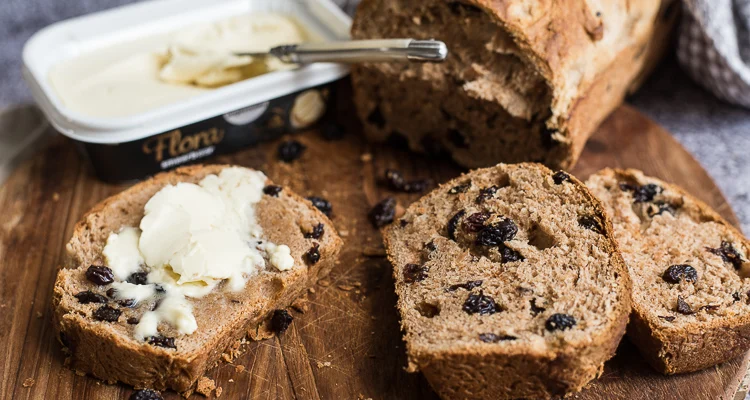 Kaneelbrood met rozijnen