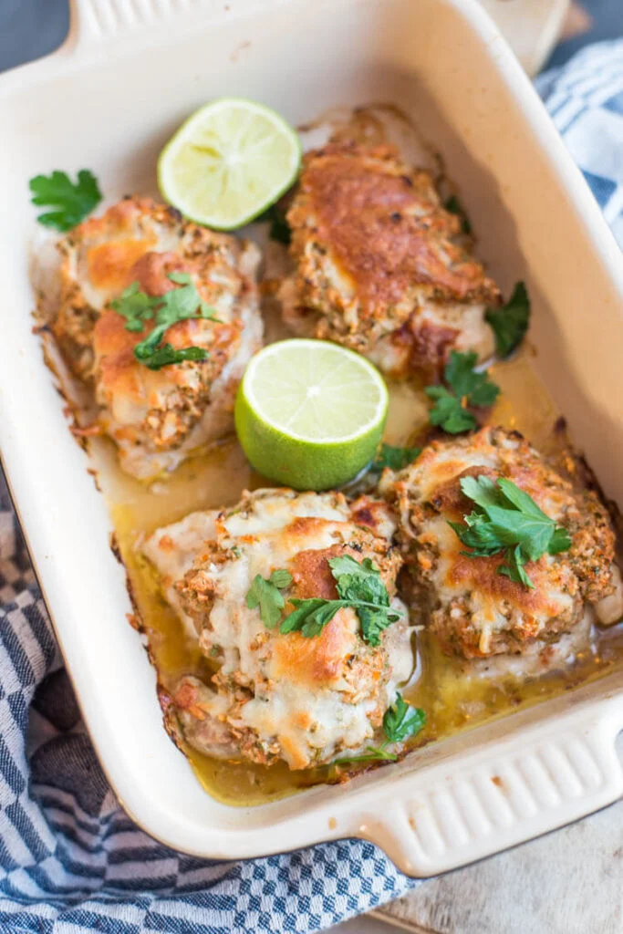 Kippendijen uit de oven met tomatensalsa en mozzarella 18 kippendijen uit de oven