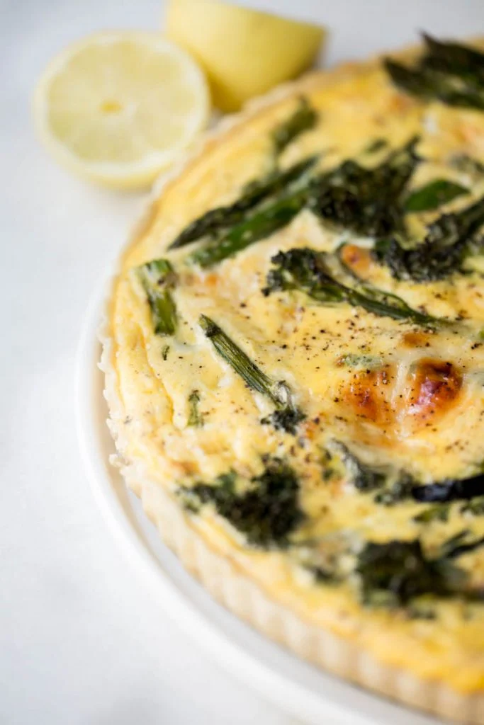 Groene Asperge en Aspergebroccoli Quiche met Parmezaan 1 QuicheAspergeBroccoli OMF