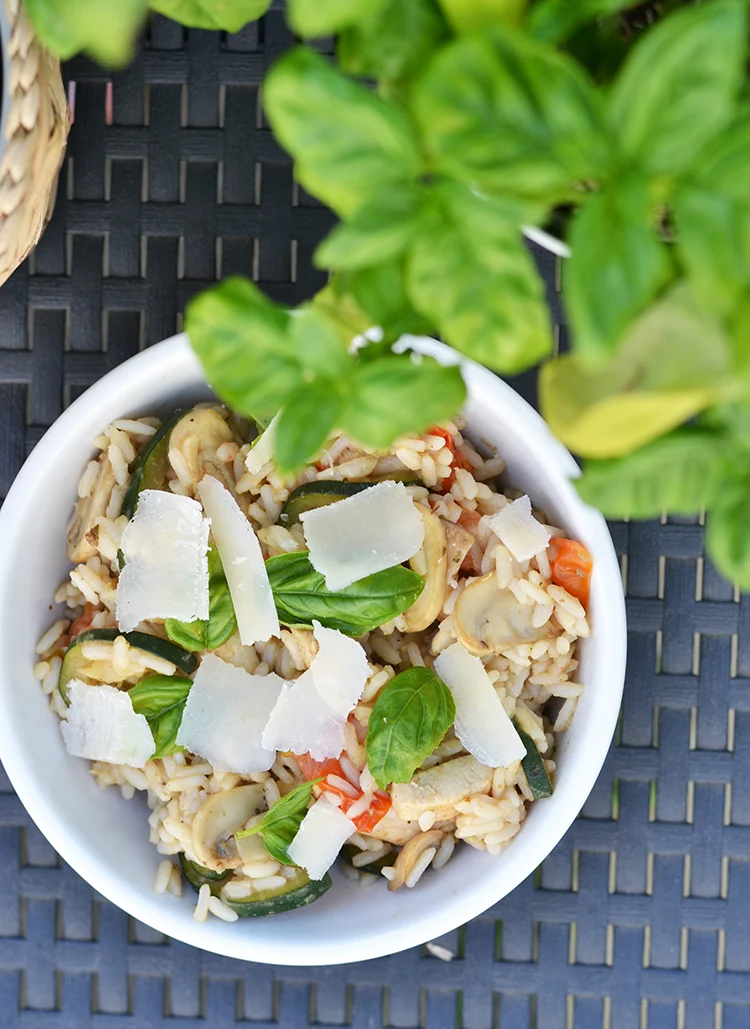 5x de lekkerste vegan recepten voor de BBQ 5 Mediterraanse rijstsalade