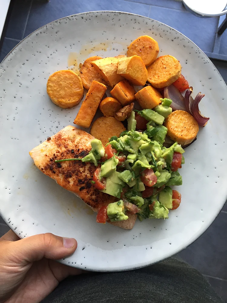 Sab's Eetoverzicht week 26/2018 2 zalm met avocadosalsa