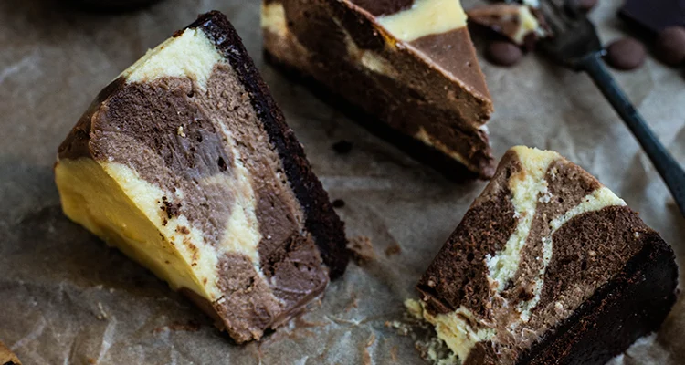 Fastfood Friday: Triple Chocolate Cheesecake uit CHEESECAKE 17 triple chocolate cheesecakefeat